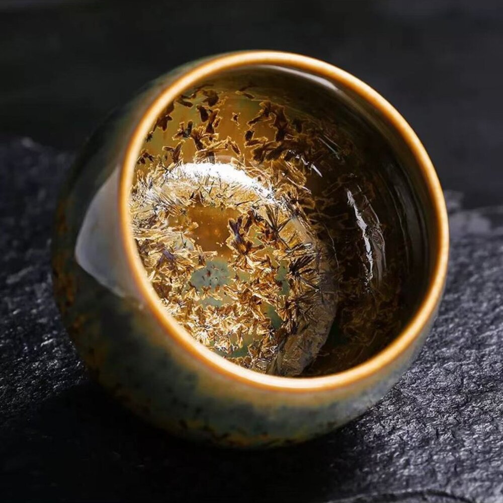 Tea cup - Picture 2 of 3